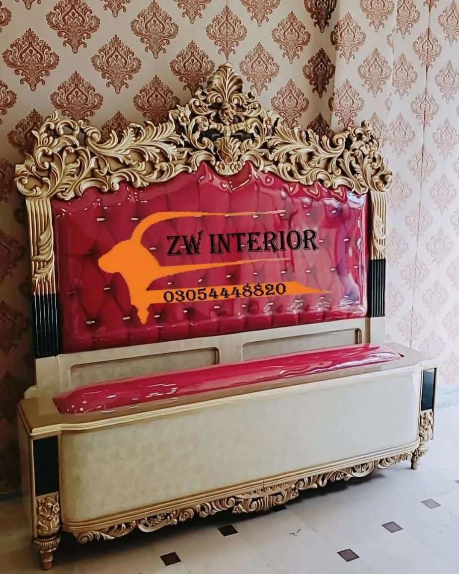 White Gold Crown Bed Set — Lahore